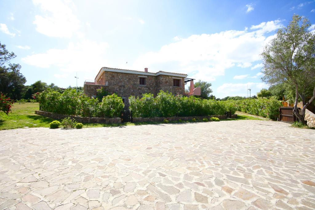 Residenze Dei Fiori Villa Porto Rotondo Exterior photo