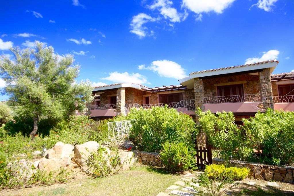 Residenze Dei Fiori Villa Porto Rotondo Exterior photo